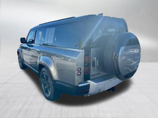 2025 Land Rover Defender 130 P300 S