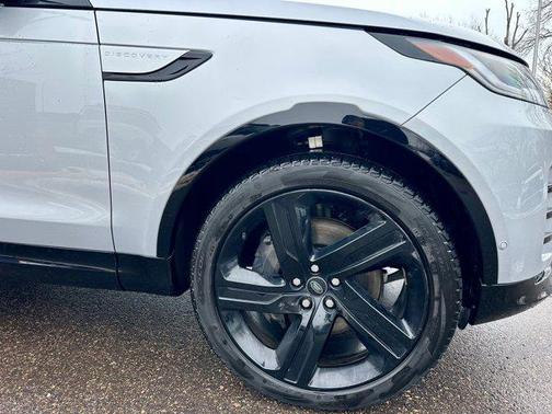2024 Land Rover Discovery P360 Dynamic SE