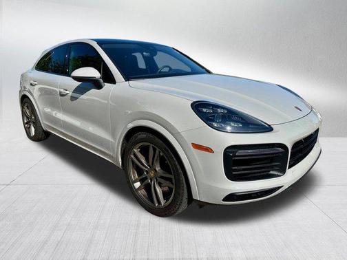 2023 Porsche Cayenne Platinum Edition