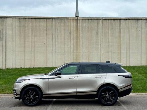 2026 Land Rover Range Rover Velar P250 SE R-Dynamic