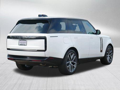 2025 Land Rover Range Rover P550e Autobiography