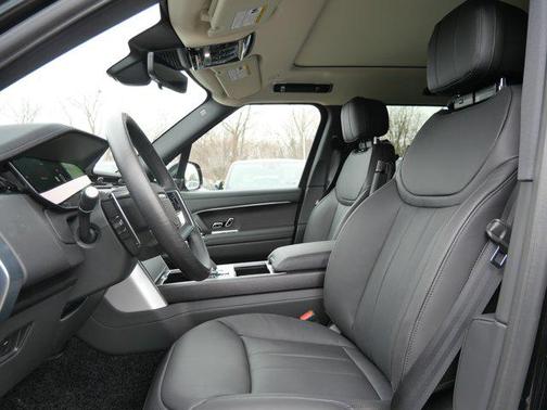 2026 Land Rover Range Rover P400 SE 7 Seat