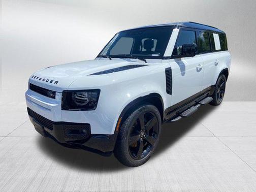 2025 Land Rover Defender 130 P400 X-Dynamic SE
