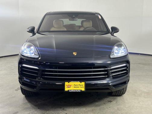 Moonlight Blue Metallic 2023 Porsche Cayenne Cayenne