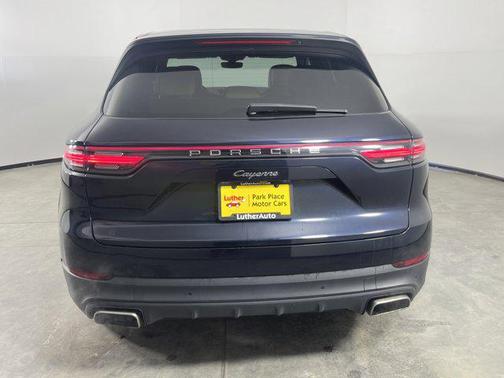 Moonlight Blue Metallic 2023 Porsche Cayenne Cayenne