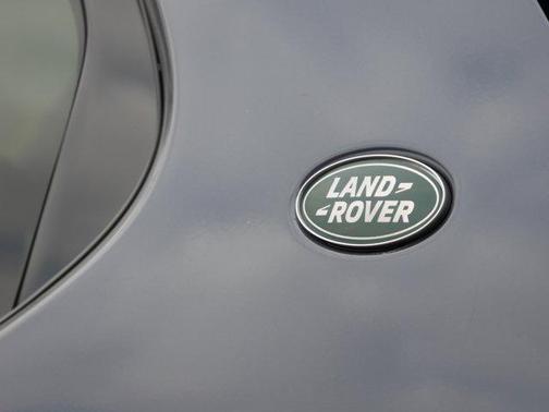2024 Land Rover Discovery P360 Metropolitan Edition