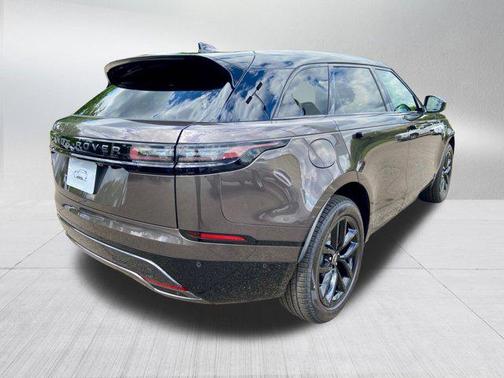 2026 Land Rover Range Rover Velar P250 SE R-Dynamic