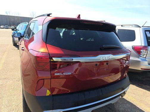 Mars Orange 2023 Kia Seltos S