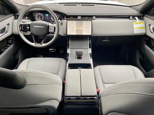 2026 Land Rover Range Rover Velar P400 Dynamic SE