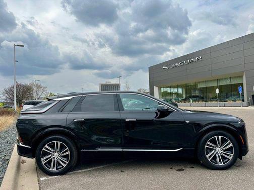2024 Cadillac LYRIQ Luxury w/1SD