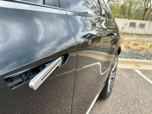 2024 Cadillac LYRIQ Luxury w/1SD