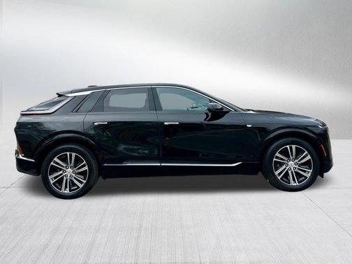 2024 Cadillac LYRIQ Luxury w/1SD