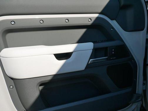 2026 Land Rover Defender S