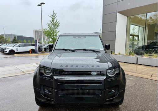 2025 Land Rover Defender 110 P400 X