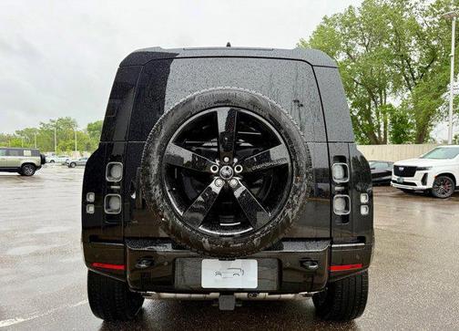 2025 Land Rover Defender 110 P400 X