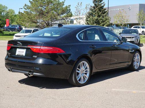 2018 Jaguar XF 35t Prestige