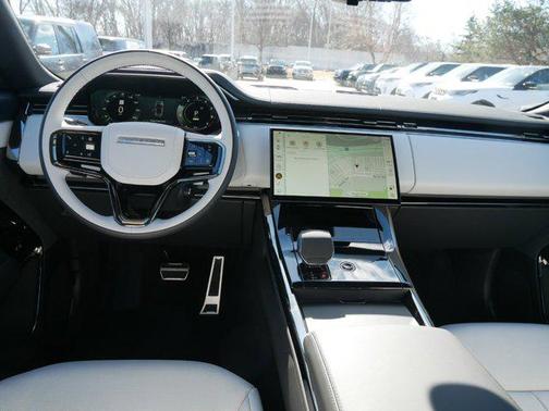 2025 Land Rover Range Rover Sport SE
