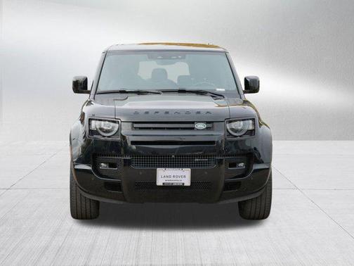 2023 Land Rover Defender 130 X-Dynamic SE