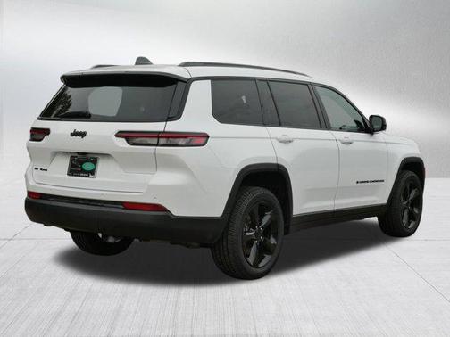 2022 Jeep Grand Cherokee L Altitude