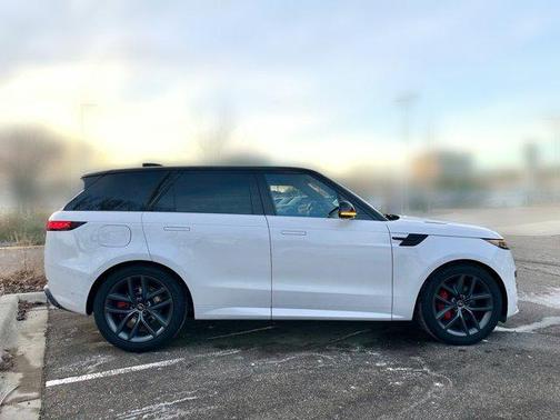 2024 Land Rover Range Rover Sport SE