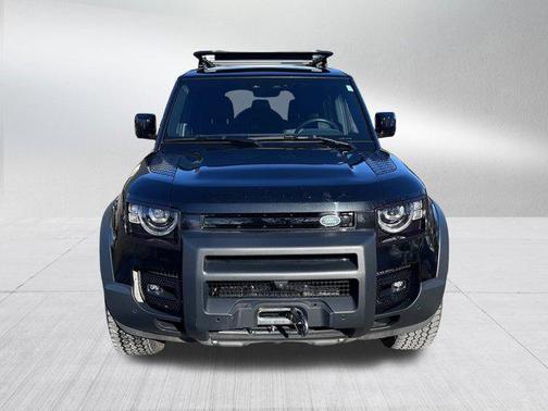 2023 Land Rover Defender 130 SE