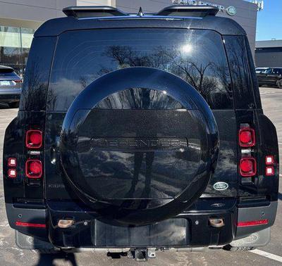 2023 Land Rover Defender 130 SE