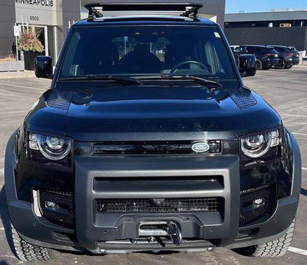 2023 Land Rover Defender 130 SE