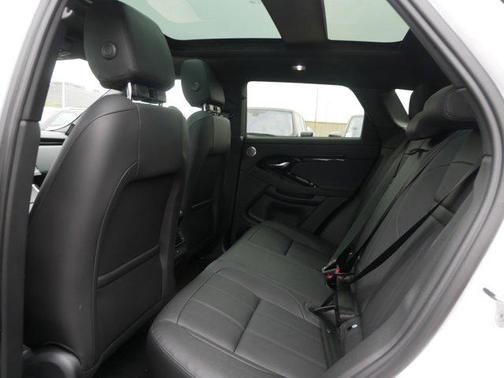 2025 Land Rover Range Rover Evoque Dynamic SE