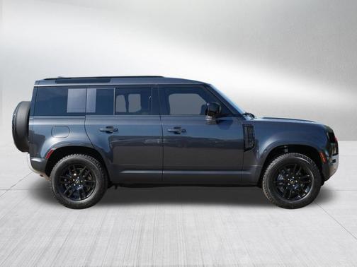 2025 Land Rover Defender 110 P300