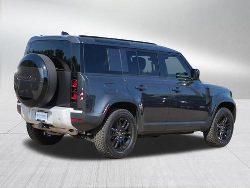 2025 Land Rover Defender 110 P300