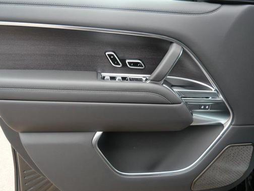 2026 Land Rover Range Rover P530 Autobiography