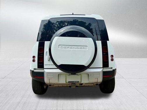 2024 Land Rover Defender 110 P300