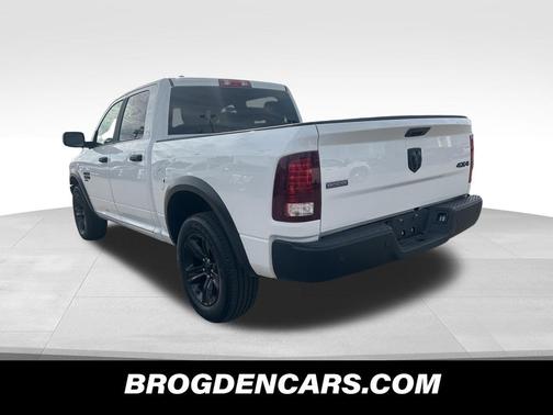 2024 RAM 1500 Classic Warlock Crew Cab 4x4 5'7' Box