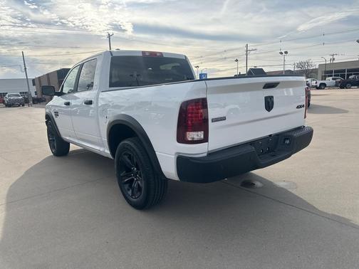 2024 RAM 1500 Classic Warlock Crew Cab 4x4 5'7' Box