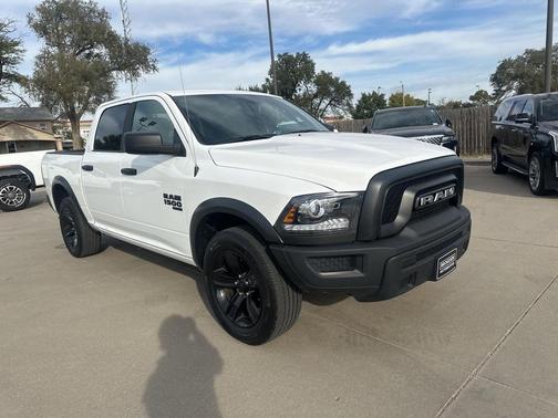 2024 RAM 1500 Classic Warlock Crew Cab 4x4 5'7' Box