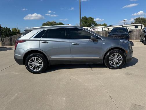 2022 Cadillac XT5 Premium Luxury