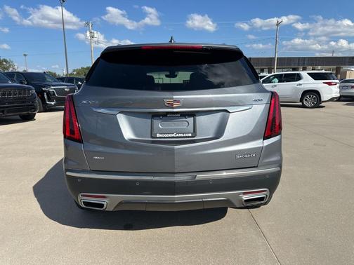 2022 Cadillac XT5 Premium Luxury