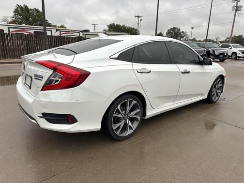 2019 Honda Civic Touring