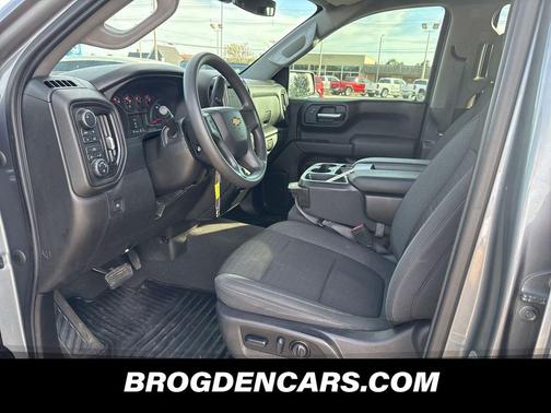 2022 Chevrolet Silverado 1500 Custom