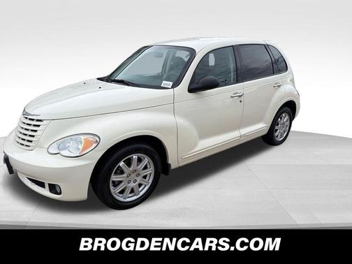 Beige 2008 Chrysler PT Cruiser Touring