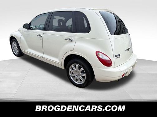 Beige 2008 Chrysler PT Cruiser Touring