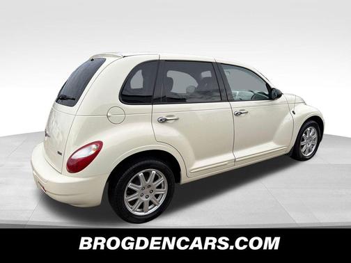 Beige 2008 Chrysler PT Cruiser Touring