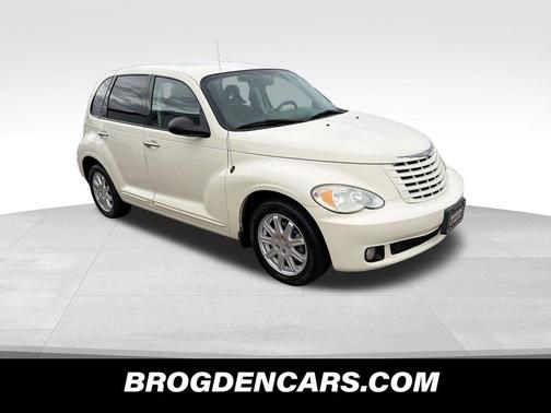 Beige 2008 Chrysler PT Cruiser Touring