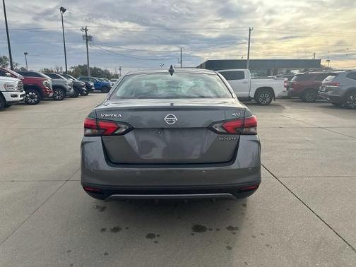 2021 Nissan Versa 1.6 SV