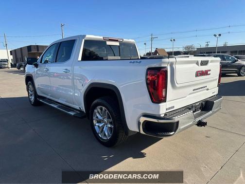 2021 GMC Sierra 1500 SLT