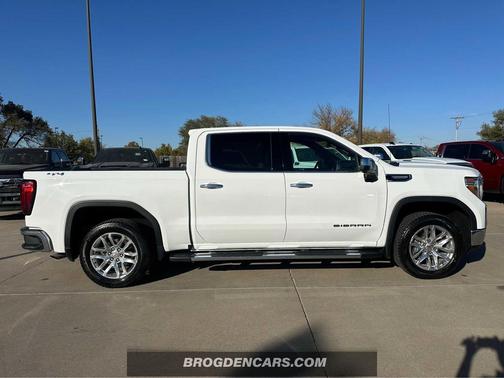 2021 GMC Sierra 1500 SLT