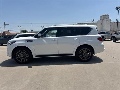 2023 INFINITI QX80 SENSORY AWD