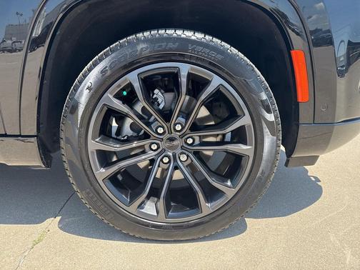 2024 Jeep Grand Wagoneer Series III Obsidian 4x4