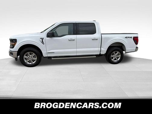 Oxford White 2025 Ford F-150 XLT