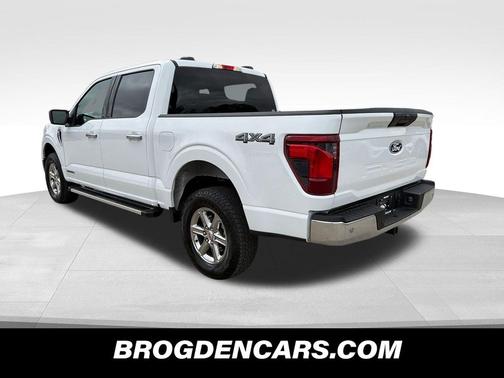 Oxford White 2025 Ford F-150 XLT